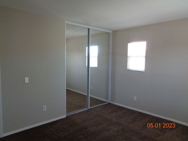 Building Photo - Beautiful 2 Story Home Offering 2548 sq. ft. and Built in 2005 with 3 Bedrooms plus office/additi...