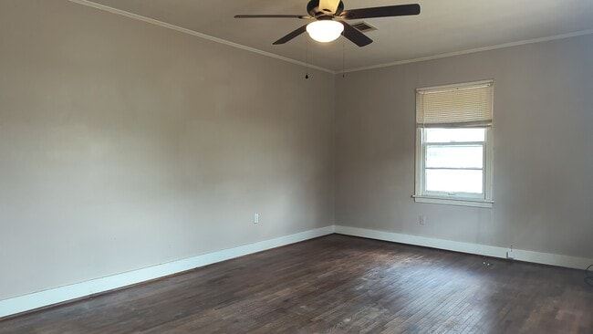 Building Photo - 1605 W 31st Ave