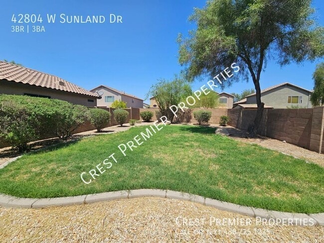 Building Photo - 42804 W Sunland Dr