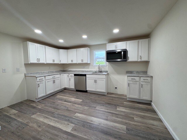 Building Photo - 2020 Atlantis Dr