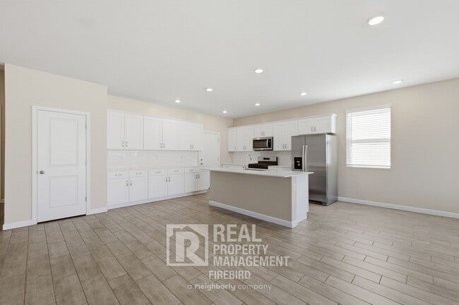 Building Photo - 16808 W Cavedale Dr