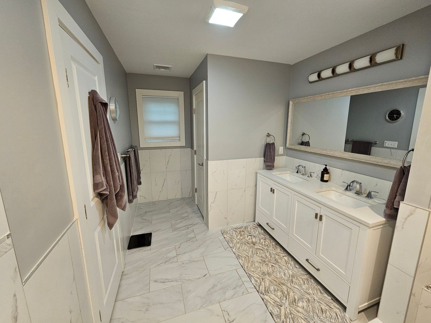 Building Photo - 25 Meridian Ridge Dr