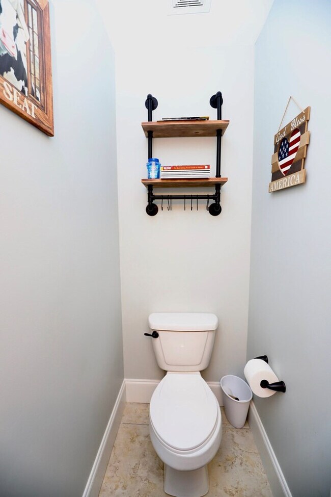 Building Photo - 1280 Winyah St