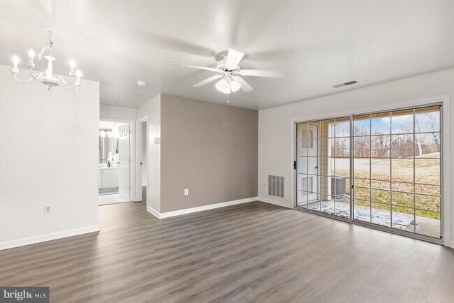 Building Photo - 1310 Sheridan Pl