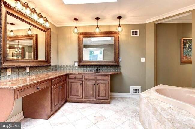 Building Photo - 11501 Skipwith Ln