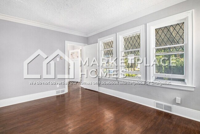 Building Photo - 14838 Griggs Ave