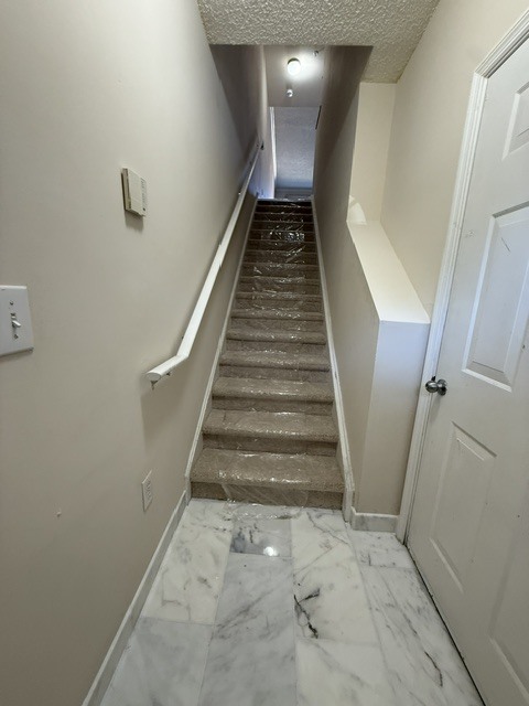 Building Photo - 5692 Bentgrass Dr