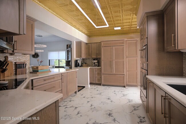 Building Photo - 272 Aquarina Blvd