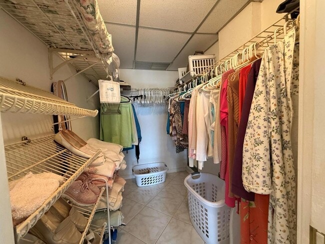 Building Photo - 20 Yacht Club Dr