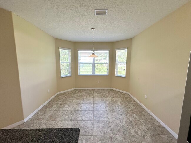 Building Photo - 6 Prince Eric Ln