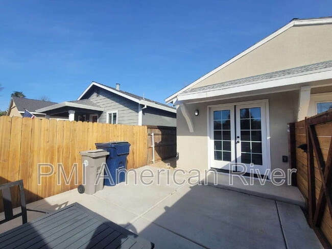 Building Photo - 3825 7th Ave