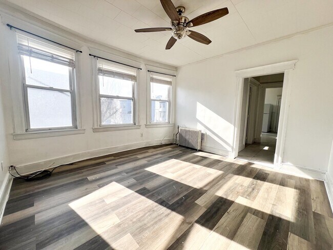 Building Photo - 331 Princeton Ave