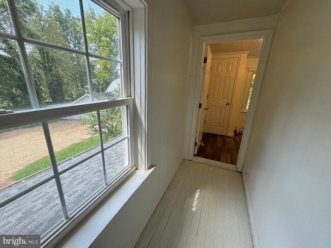 Building Photo - 1005 Manning Dr