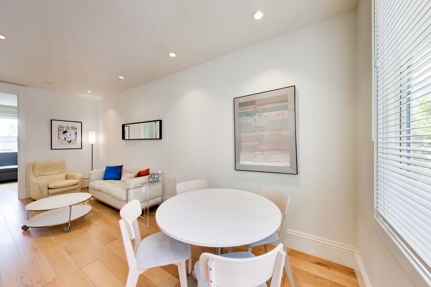 Building Photo - 533A Greenwich St