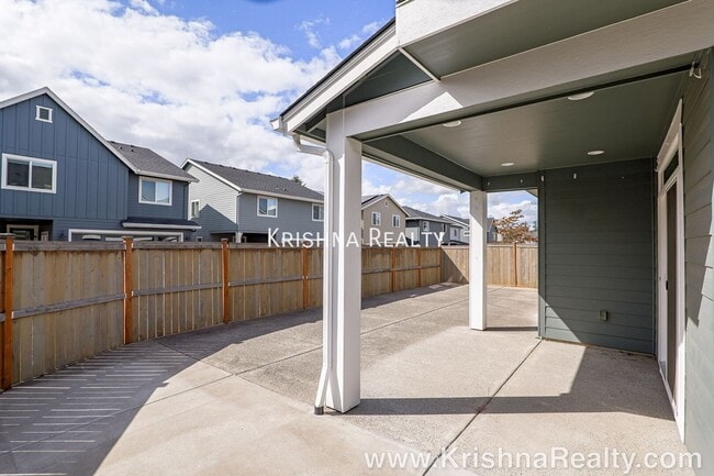 Building Photo - 3979 SE 68th Ave