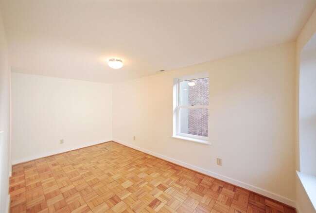 Building Photo - 1221 N Street, NW