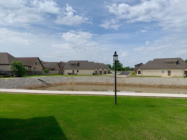 Building Photo - Executive Living in Sage Meadows Country Club