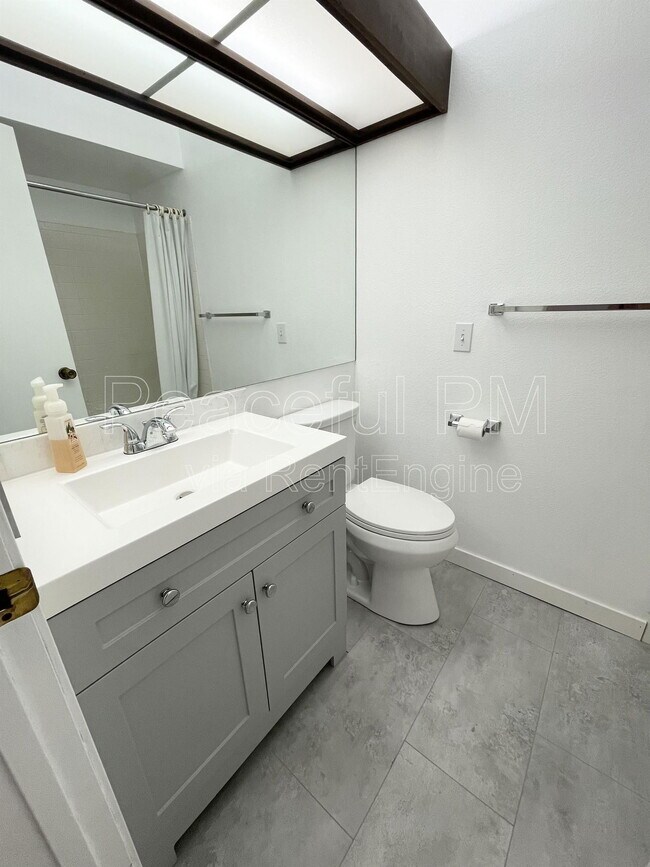 Building Photo - 6878 Countrywoods Cir