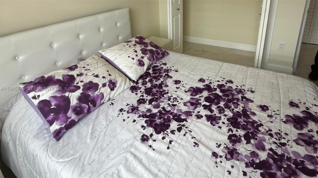 Building Photo - 1530 SW 138th Ave