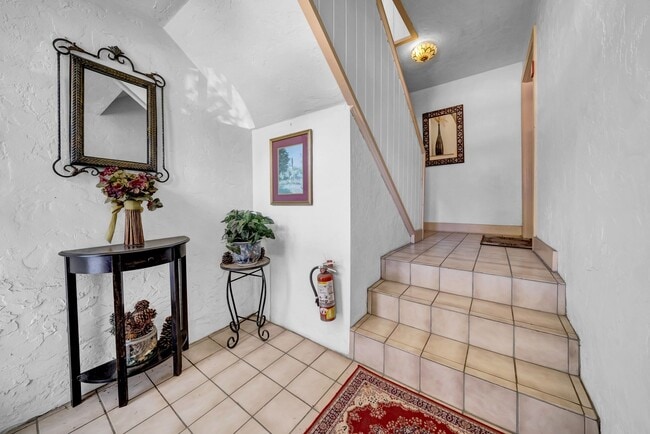 Building Photo - 3417 W San Juan St