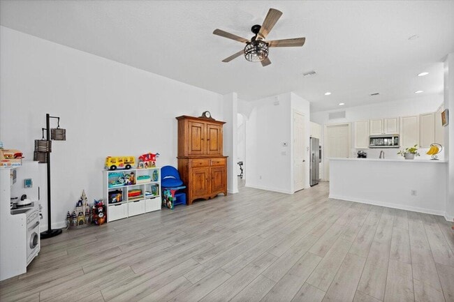 Building Photo - 956 Mill Creek Dr