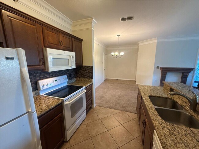 Building Photo - 5463 Vineland Rd