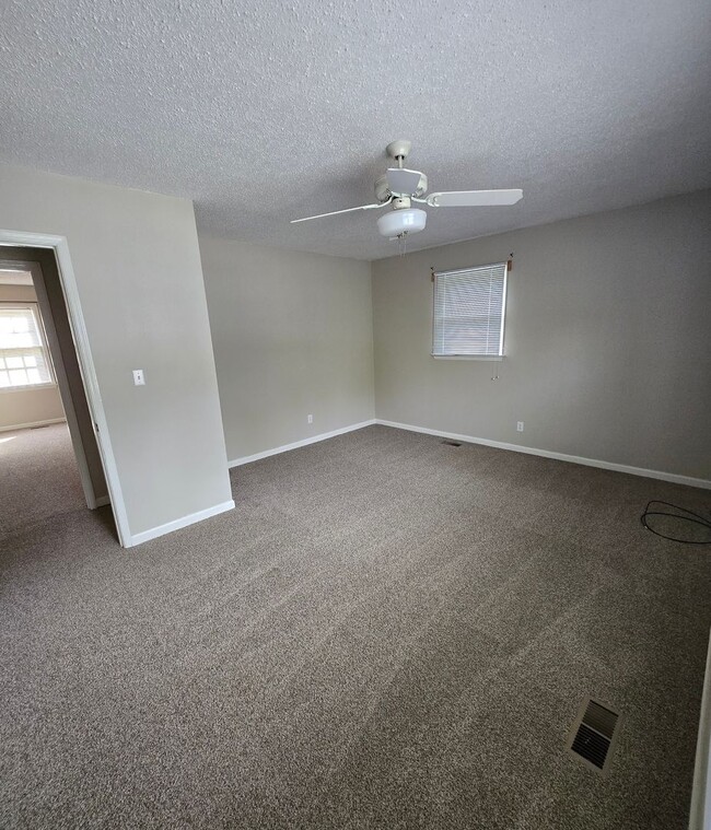 Building Photo - Beautiful 3-Bedroom Home with Bonus Room i...