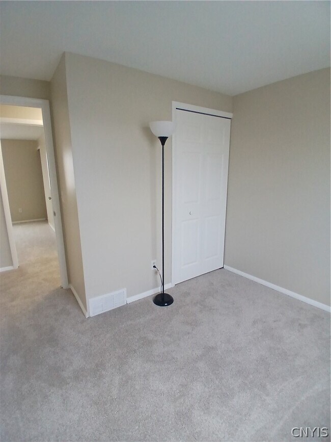 Building Photo - 8244 Mantova Dr