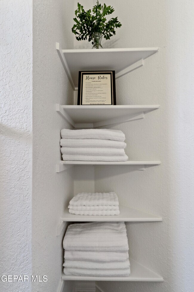 Building Photo - 12120 Desert Quail Ave