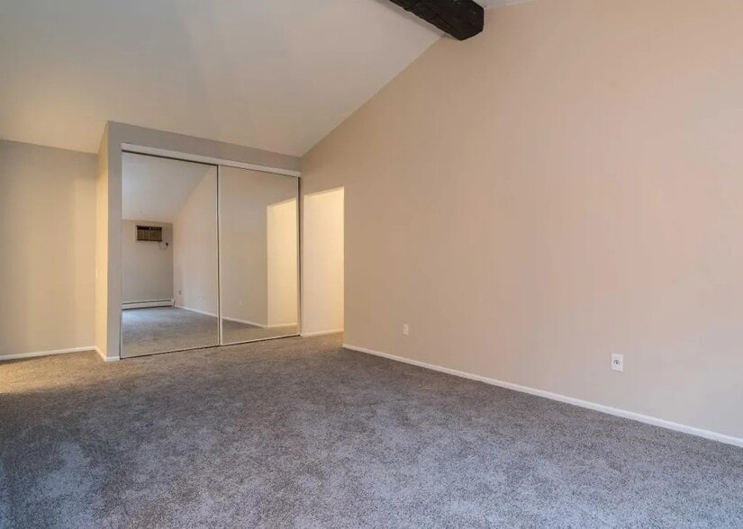 Building Photo - 4536 Cedar Lake Rd S