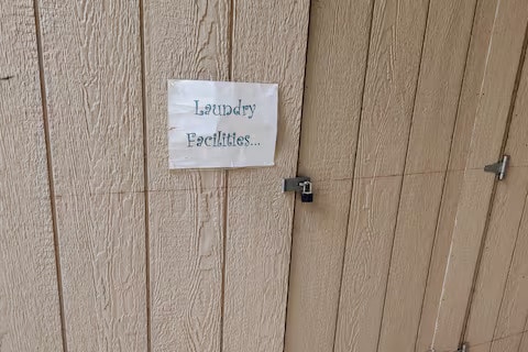 Laundry - 318 107th St SW