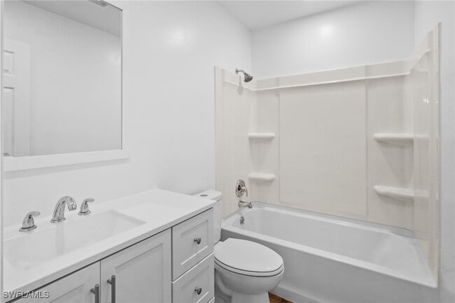 Building Photo - 1046 Periwinkle Way