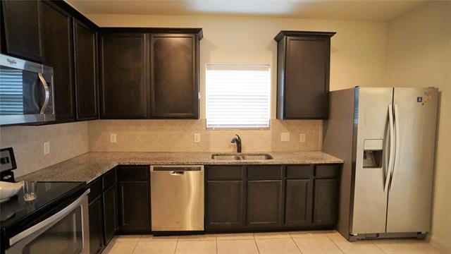Building Photo - 813 Oak Valley