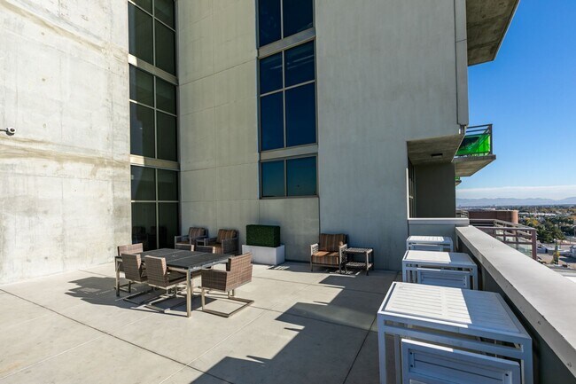 Building Photo - Modern High-Rise Living at Juhl with City Views