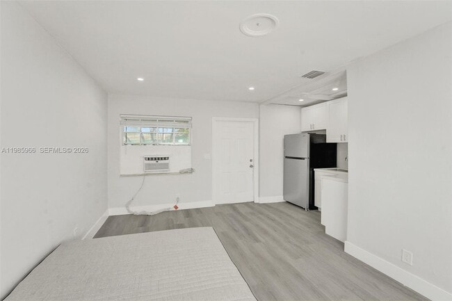 Building Photo - 5657 Grant St