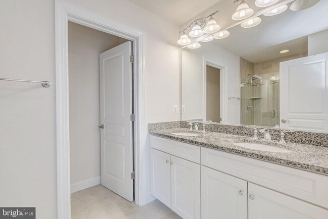 Building Photo - 6266 Summit Point Ct