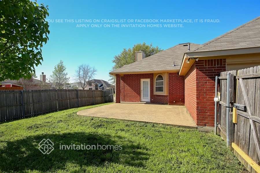 Building Photo - 2624 Bent Brook Dr