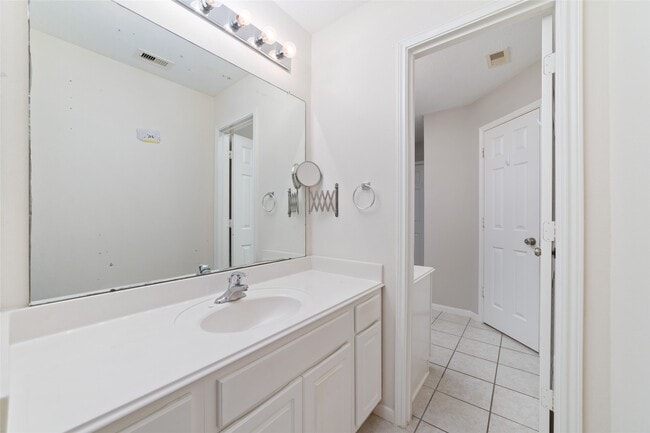Building Photo - 14011 Mohave Way Dr