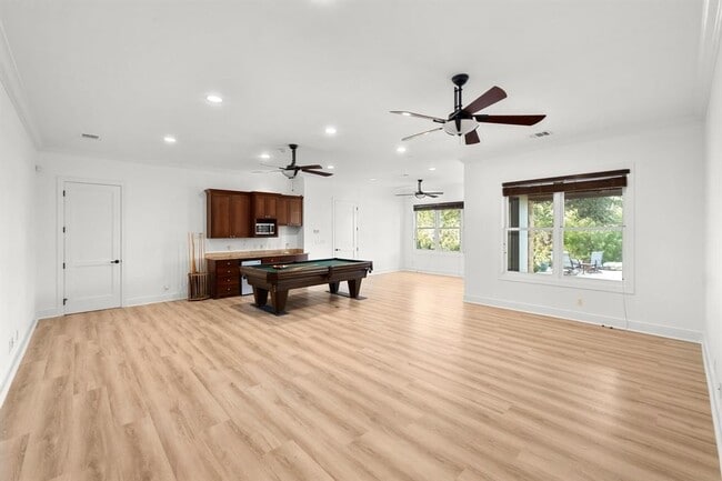 Building Photo - 1101 Sprague Ln