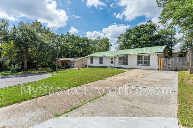 Building Photo - 126 Camellia Pl