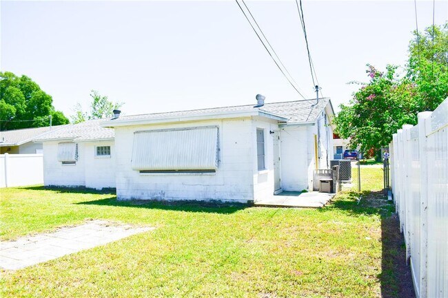 Building Photo - 5965 63rd Ave N