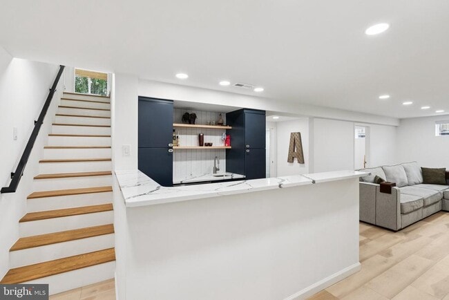 Building Photo - 5006 Flanders Ave