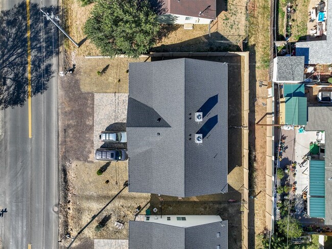 Building Photo - 8346 Florentine Rd