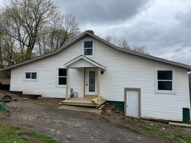 Primary Photo - 1177 Lisbon St