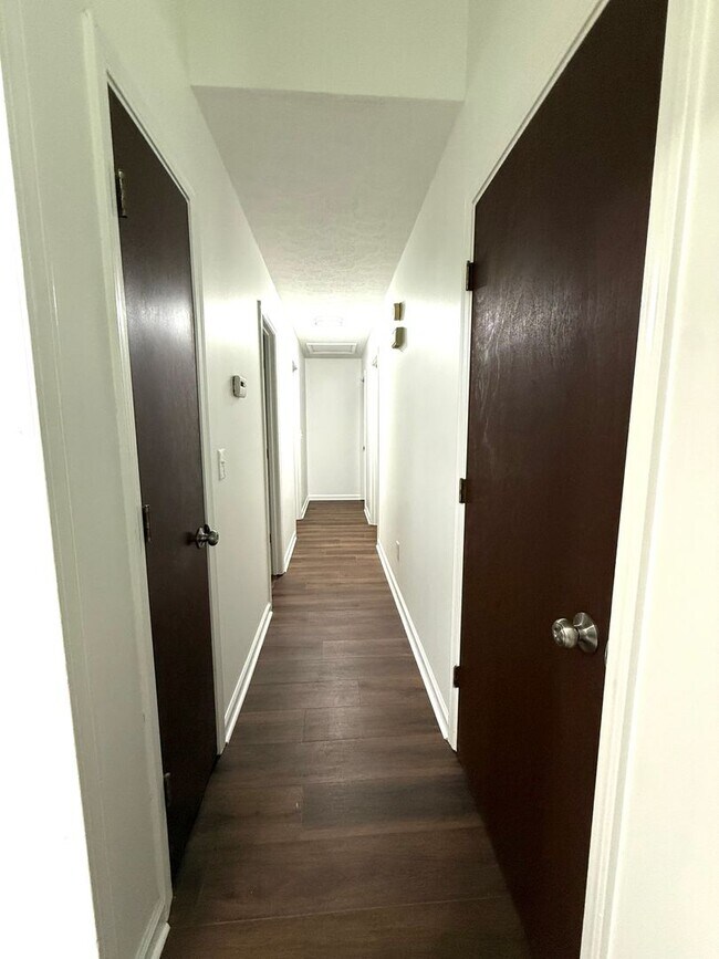 Building Photo - RENOVATED!!!!Great Location with Desirable...