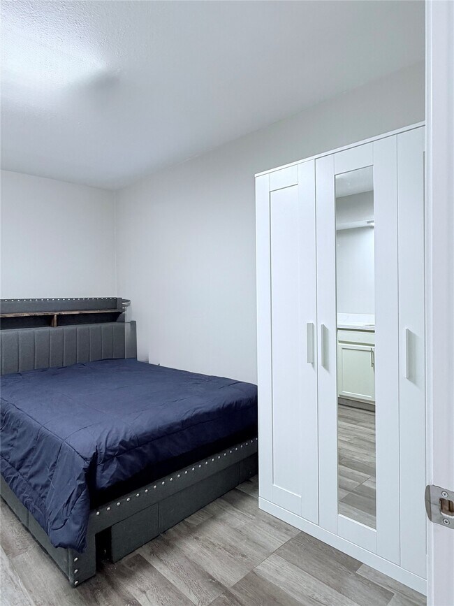 Building Photo - 7146 Bayou Forest Dr