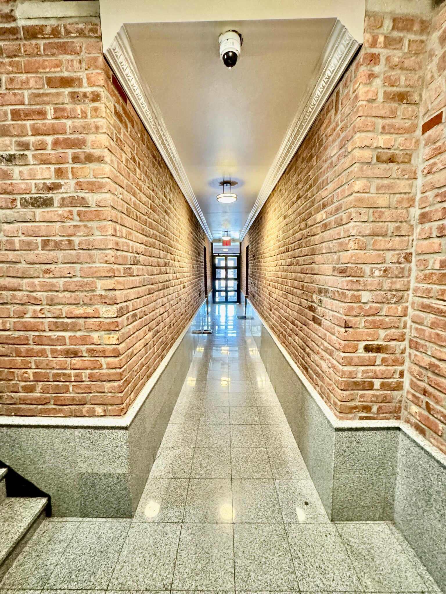 Building Photo - 4712 4th Ave