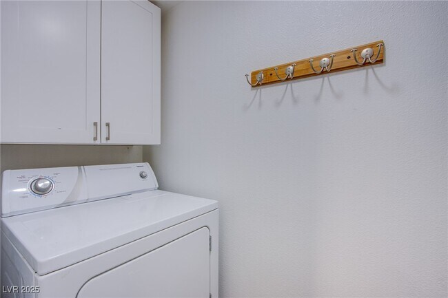 Building Photo - 7255 W Sunset Rd