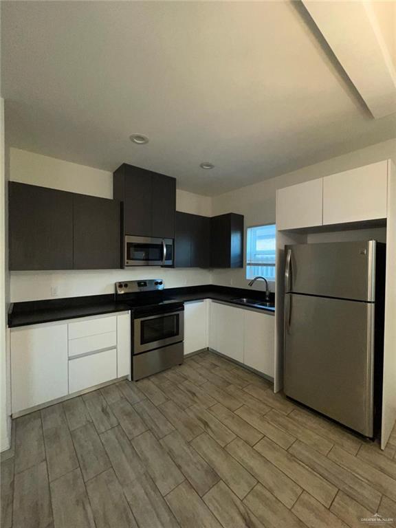 Building Photo - 11 Valeria St