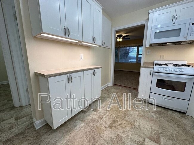 Building Photo - 35 Olivette Rd